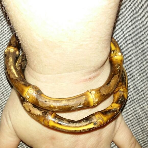 Two matching wooden bangle bracelets - Picture 6 of 6